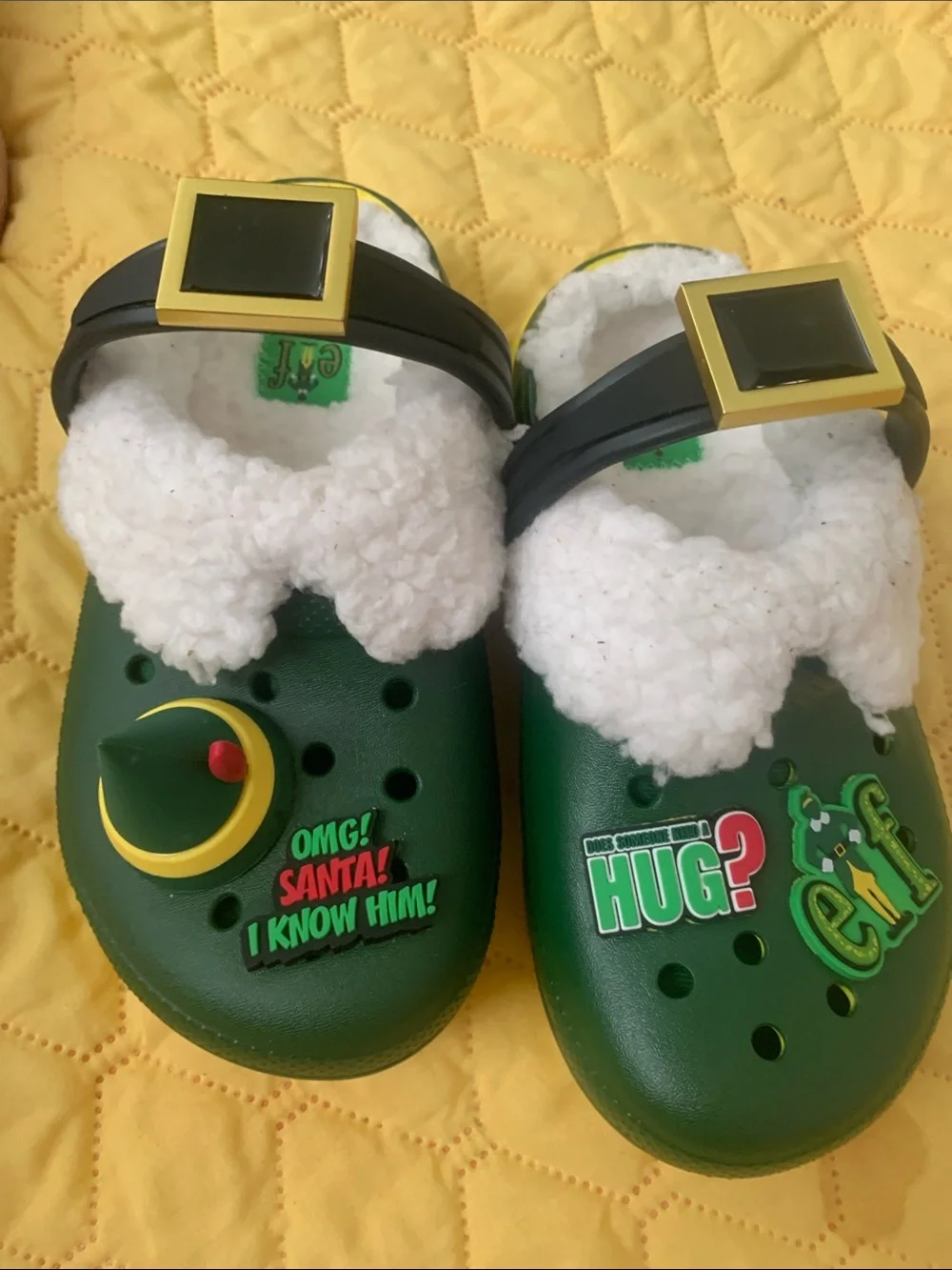 CROCS Kids Green Elf-Themed Clogs with White Sherpa Lining